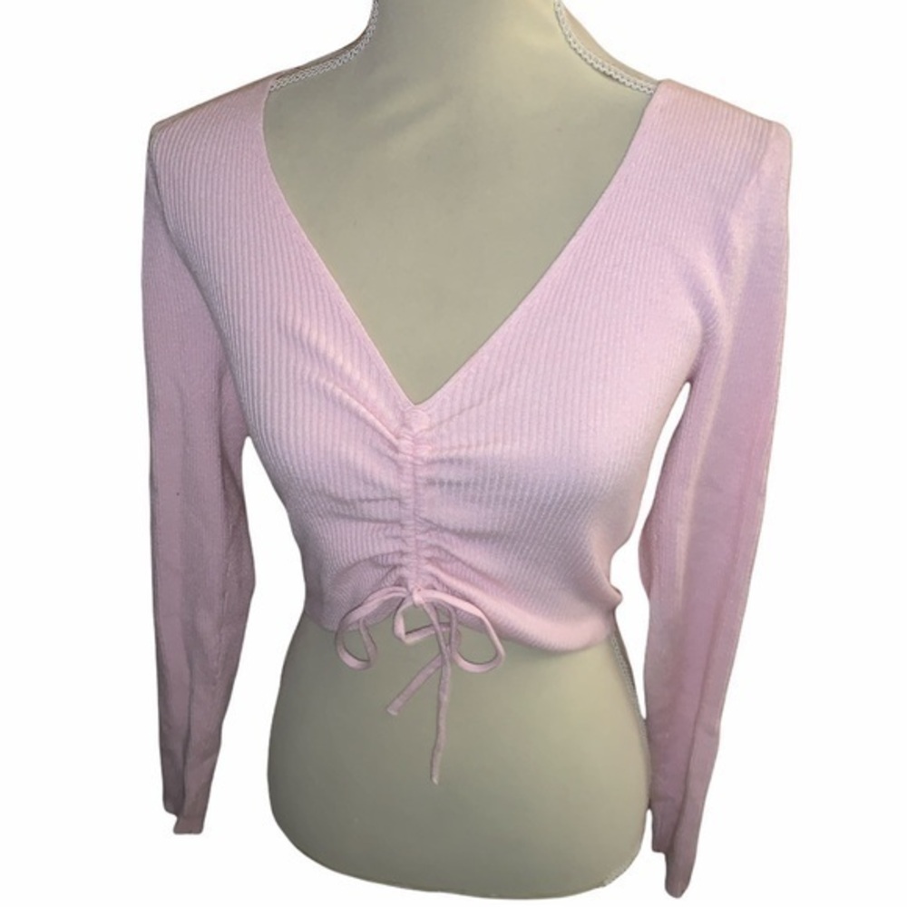 Kendall & Kylie M pink ribbed cropped sweater